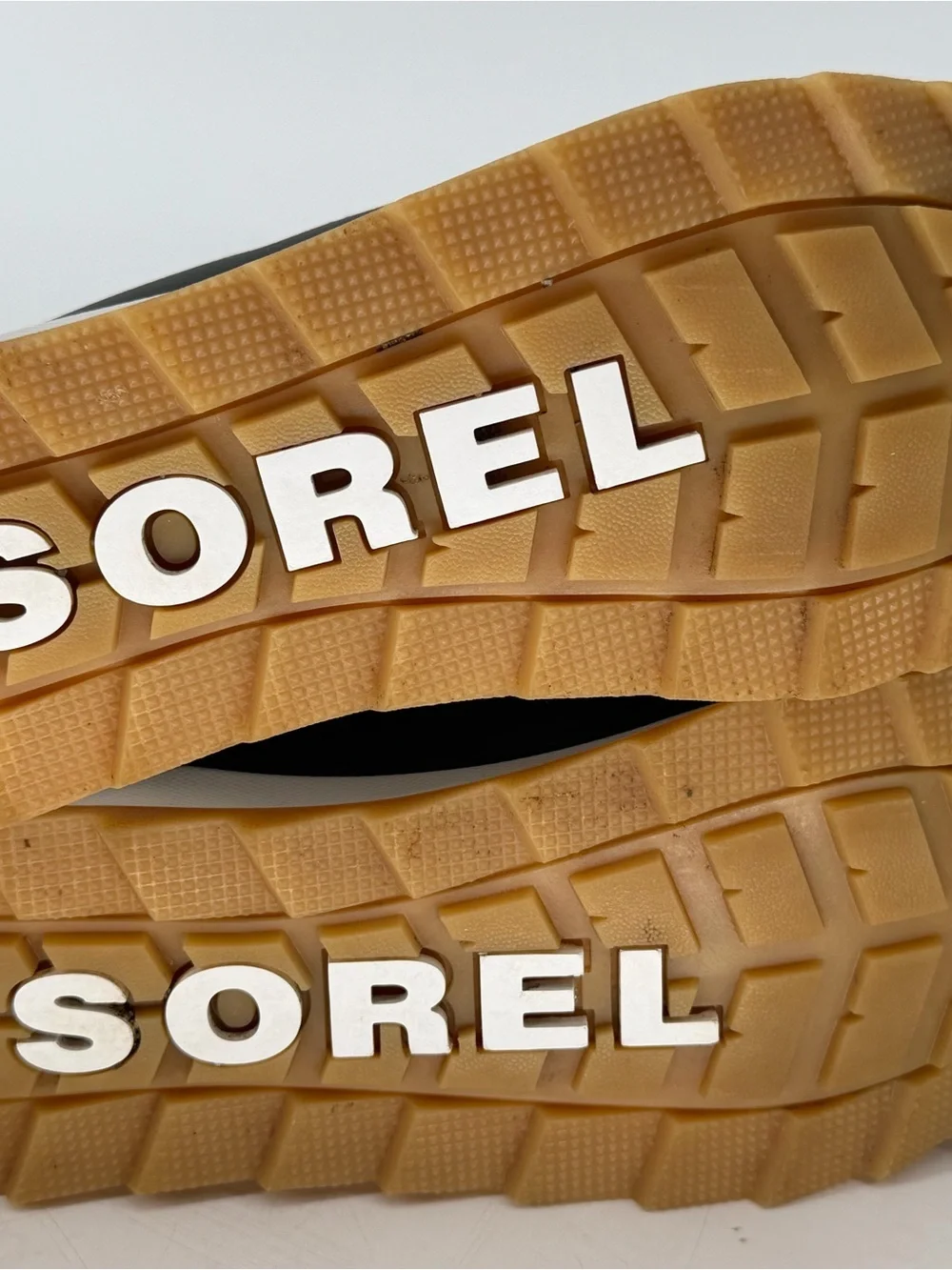 Sorel Women's Lavender Winter Boot with Peach Laces